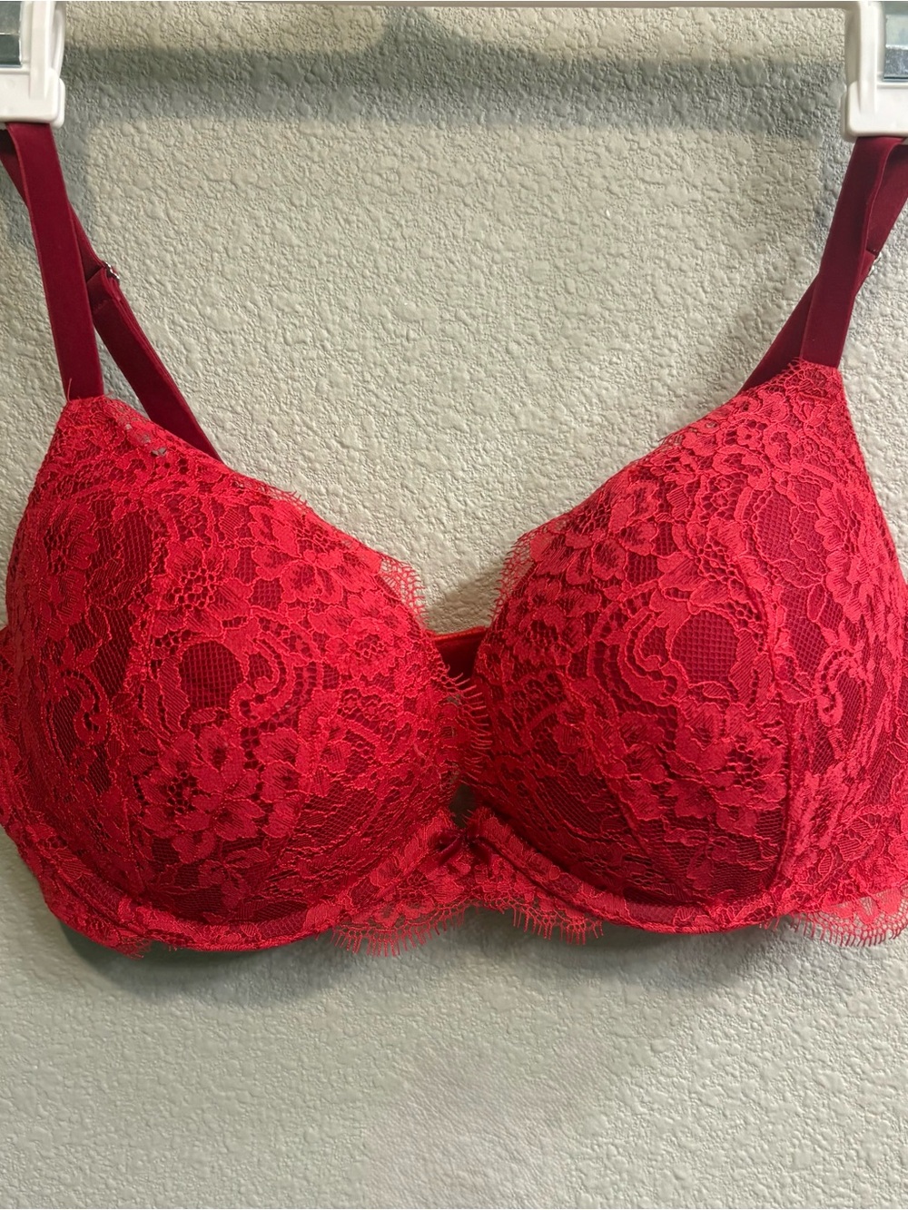 Victoria’s Secret Dream Angels Red Lace Underwire Bra 36C